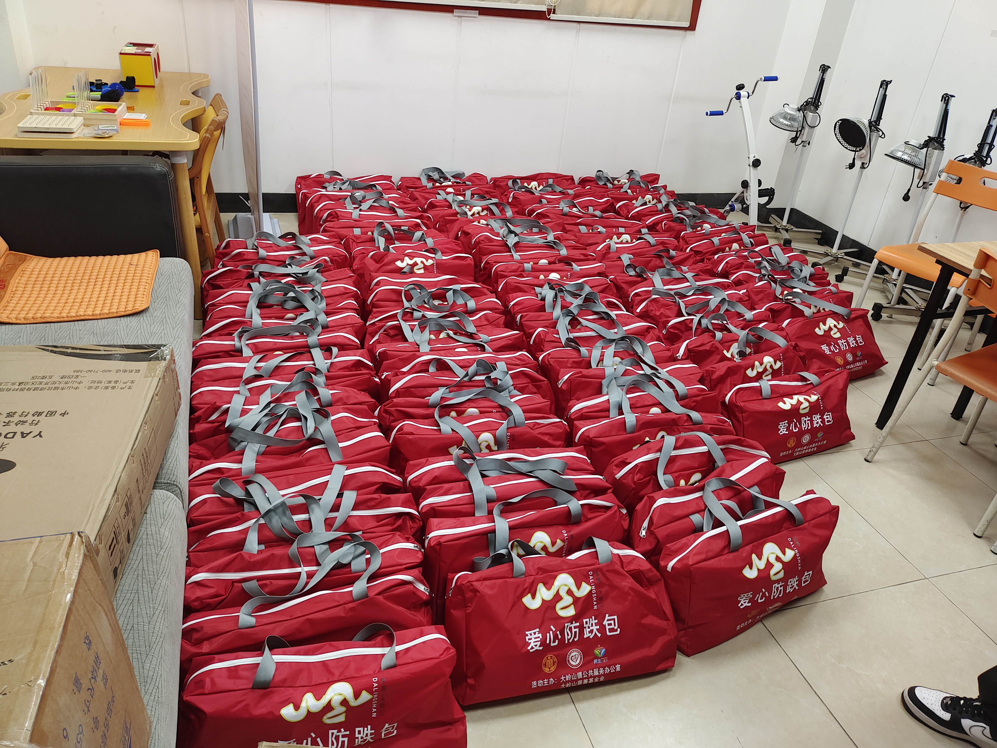 千算万算，找蒙泰合作长者爱心防跌包更划算